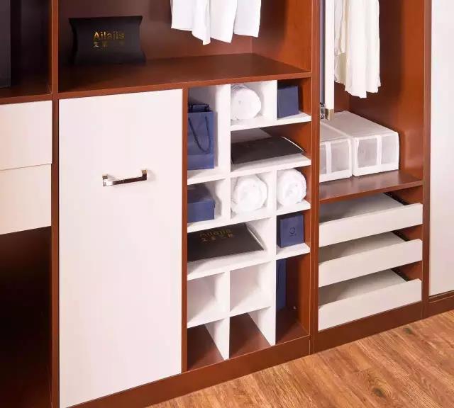 衣帽間這樣設(shè)計(jì), 有沒有打動(dòng)你的心！