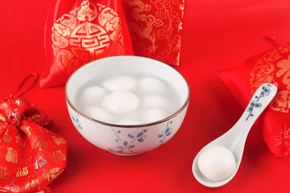 猜燈謎 做湯圓 快樂(lè)度元宵