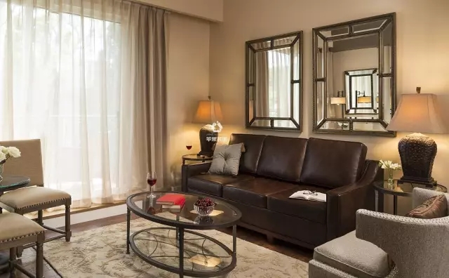 布藝沙發(fā)or皮質(zhì)沙發(fā)，誰才是你的真愛？