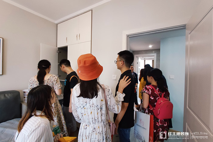 進(jìn)工地，學(xué)裝修！5月18日紅土地裝飾樣板房竟引來了珠海市民大片圍觀！
