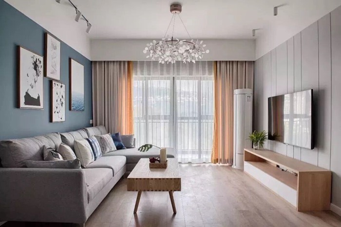 設(shè)計師告訴我，客廳不吊頂，也能裝出豪宅效果！